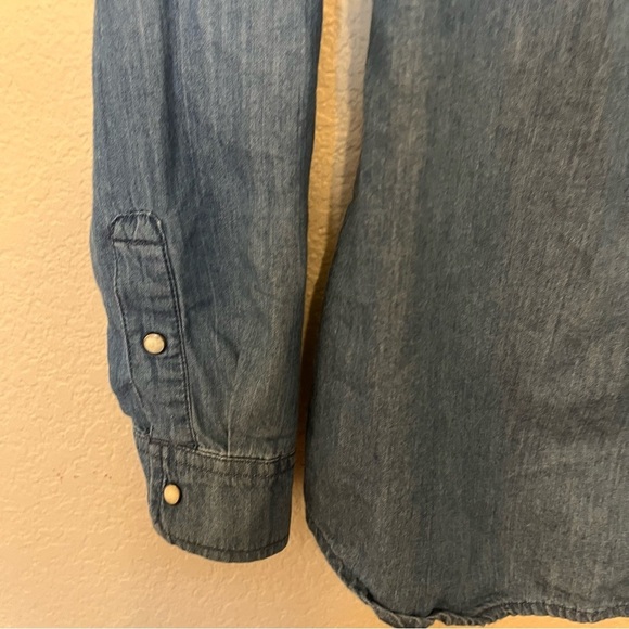 Divided H&M Western Embroidered Denim Pearl Snap Long Sleeve Shirt Size 6 - Picture 8 of 11